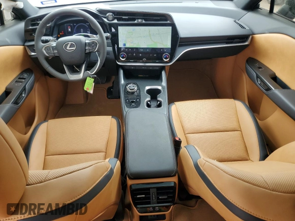 2024 Lexus RZ 300e Premium z VIN JTJABABB1RA007692, wystawiony jako Copart lot #55031875 z przebiegiem 3741 mil mil oraz Szkody całkowita. Historia ofert i sprzedaży dostępna na DreamBid. Obrazek 8.