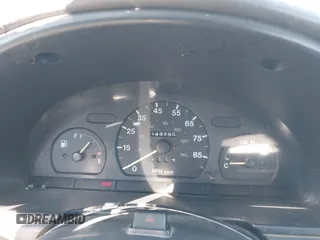 1999 Suzuki Swift z VIN 2S2AB21H9X6600313, wystawiony jako IAAI lot #41430319 z przebiegiem 149 795 mil mil oraz . Historia ofert i sprzedaży dostępna na DreamBid. Obrazek 7.