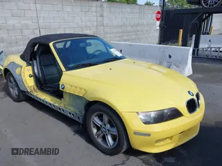 2000 BMW Z3 2.5 z VIN WBACH9349YLF90511, wystawiony jako IAAI lot #42238489 z przebiegiem 79 018 mil mil oraz . Historia ofert i sprzedaży dostępna na DreamBid. Obrazek 1.