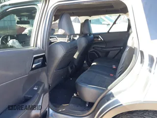 2022 Mitsubishi Outlander SE with VIN JA4J4UA86NZ070121, listed as a IAAI auction lot 41173193 with 39,541 mi miles. Bid and sale history available at carsss.com. Image 8.
