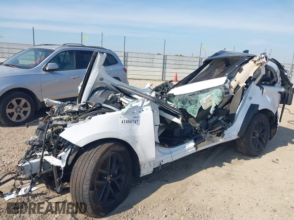 2024 Land Rover Range Rover Velar S with VIN SALYJ2EX5RA386092, listed as a IAAI auction lot 41886747 with Not Provided miles and . Bid and sale history available at DreamBid. Image 2.