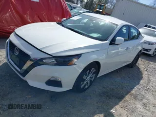 2022 Nissan Altima 2.5 S with VIN 1N4BL4BV9NN316898, listed as a IAAI auction lot 41752444 with 140,719 mi miles. Bid and sale history available at carsss.com. Image 2.