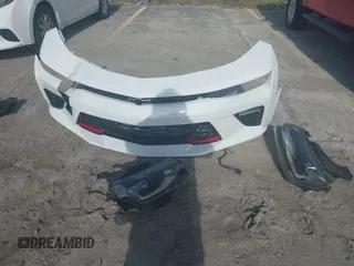 2016 Chevrolet Camaro 2SS z VIN 1G1FH1R77G0126514, wystawiony jako IAAI lot #42135491 z przebiegiem 89 841 mil mil oraz . Historia ofert i sprzedaży dostępna na DreamBid. Obrazek 12.
