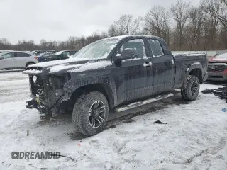 2018 Toyota Tundra SR with VIN 5TFUM5F1XJX079026, listed as a Copart auction lot 46240825 with 162,908 mi miles and Salvage title. Bid and sale history available at DreamBid. Image 1.