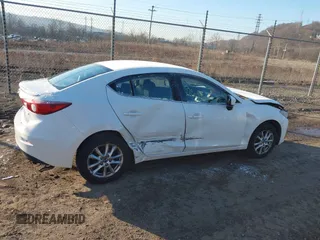 2014 Mazda 3 i Touring z VIN JM1BM1V78E1146298, wystawiony jako IAAI lot #41814133 z przebiegiem 122 620 mil mil oraz . Historia ofert i sprzedaży dostępna na DreamBid. Obrazek 13.
