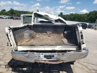 1999 Ford F-250 XL z VIN 1FTNW21F6XEE96518, wystawiony jako Copart lot #60648775 z przebiegiem 288 719 mil mil oraz Nie do naprawy • Non repairable. Historia ofert i sprzedaży dostępna na DreamBid. Obrazek 6.