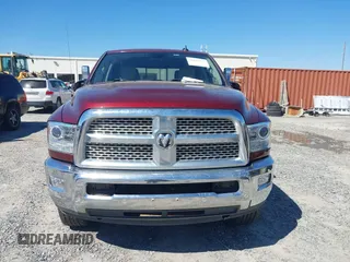 2017 Ram 2500 Laramie z VIN 3C6UR5FL6HG693953, wystawiony jako IAAI lot #41849571 z przebiegiem 99 754 mil mil oraz . Historia ofert i sprzedaży dostępna na DreamBid. Obrazek 12.