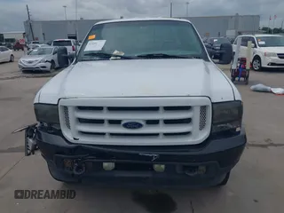 2003 Ford F-250 XL z VIN 1FTNW21L43EA90253, wystawiony jako IAAI lot #42102297 z przebiegiem Nie podano mil oraz . Historia ofert i sprzedaży dostępna na DreamBid. Obrazek 11.