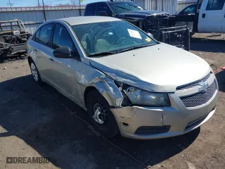 2013 Chevrolet Cruze LS with VIN 1G1PA5SHXD7255286, listed as a IAAI auction lot 41717475 with 115,871 mi miles. Bid and sale history available at carsss.com. Image 1.