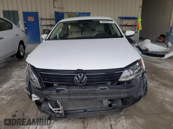 2014 Volkswagen Jetta Sedan SE w/Connectivity with VIN 3VWD07AJ2EM267322, listed as a Copart auction lot 88842615 with 116,141 mi miles and Salvage Title. Bid and sale history available at carsss.com. Image 5.