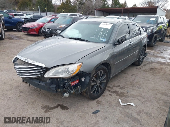 2012 Chrysler 200 Limited with VIN 1C3CCBCB4CN191088, listed as a IAAI auction lot 41629577 with 187,331 mi miles. Bid and sale history available at carsss.com. Image 17.