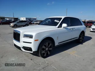 2021 Rolls-Royce Cullinan z VIN SLATV4C0XMU206479, wystawiony jako Copart lot #79633803 z przebiegiem 12 056 mil mil oraz Czysty tytuł • Clean title. Historia ofert i sprzedaży dostępna na DreamBid. Obrazek 1.