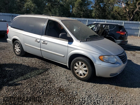 2006 Chrysler Town & Country LWB Touring with VIN 2A4GP54L96R760657, listed as a Copart auction lot 82355954 with 0 mi miles and Non Repairable. Bid and sale history available at carsss.com. Image 4.