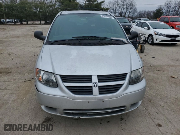 2005 Dodge Caravan SE with VIN 1D4GP24R15B115638, listed as a Copart auction lot 43551505 with 239,907 mi miles and Salvage Title. Bid and sale history available at DreamBid. Image 5.