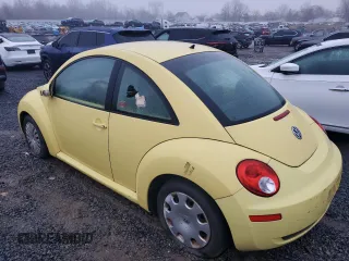 2010 Volkswagen New Beetle Coupe with VIN 3VWPG3AG9AM010836, listed as a Copart auction lot 84252304 with 79,692 mi miles and Clean Title. Bid and sale history available at carsss.com. Image 2.