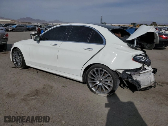 2019 Mercedes-Benz C 300 z VIN WDDWF8DB3KR501438, wystawiony jako Copart lot #51296765 z przebiegiem 50 710 mil mil oraz Szkoda całkowita • Salvage title. Historia ofert i sprzedaży dostępna na DreamBid. Obrazek 2.