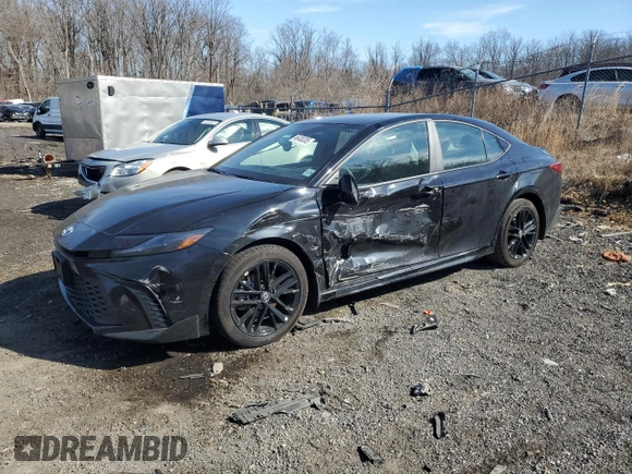2025 Toyota Camry LE z VIN 4T1DBADK3SU510279, wystawiony jako Copart lot #46408205 z przebiegiem 7 274 mil mil oraz Szkoda całkowita • Salvage title. Historia ofert i sprzedaży dostępna na DreamBid. Obrazek 1.