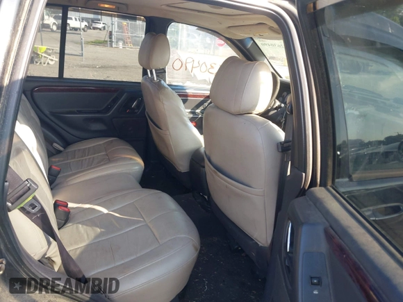 2001 Jeep Grand Cherokee Limited with VIN 1J4GW58NX1C685810, listed as a IAAI auction lot 42630490 with 441,046 mi miles and . Bid and sale history available at DreamBid. Image 8.