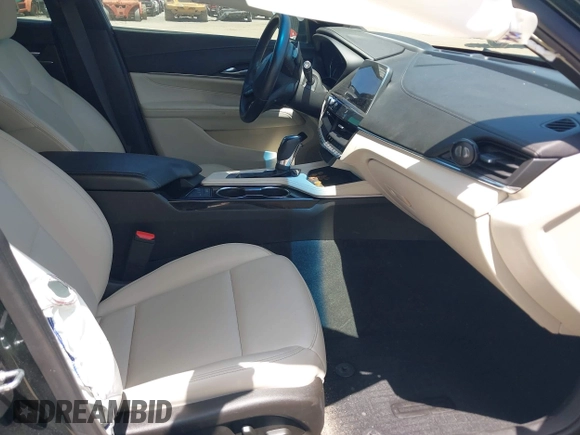 2020 Cadillac CT4 Luxury z VIN 1G6DA5RK4L0137109, wystawiony jako IAAI lot #42122135 z przebiegiem 35 007 mil mil oraz . Historia ofert i sprzedaży dostępna na DreamBid. Obrazek 5.