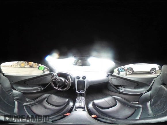 2019 McLaren 570S z VIN SBM13DAA2KW006285, wystawiony jako IAAI lot #41774081 z przebiegiem 24 032 mil mil oraz . Historia ofert i sprzedaży dostępna na DreamBid. Obrazek 19.