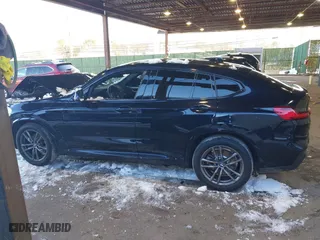 2021 BMW X4 xDrive30i with VIN 5UX2V1C02M9G88419, listed as a IAAI auction lot 41519669 with 41,252 mi miles. Bid and sale history available at carsss.com. Image 14.