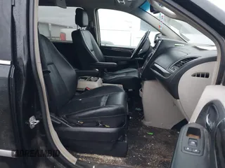 2015 Chrysler Town & Country Touring with VIN 2C4RC1BG1FR534220, listed as a IAAI auction lot 41489371 with 136,923 mi miles. Bid and sale history available at carsss.com. Image 5.