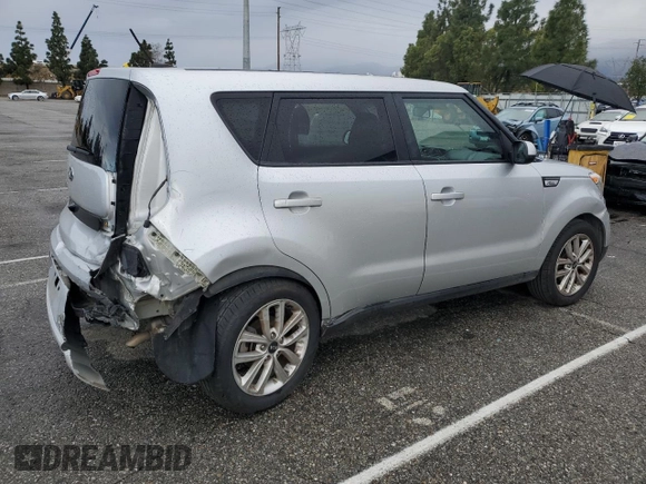 2019 Kia Soul + with VIN KNDJP3A58K7698797, listed as a Copart auction lot 48366595 with 81,013 mi miles and Salvage Title. Bid and sale history available at DreamBid. Image 3.