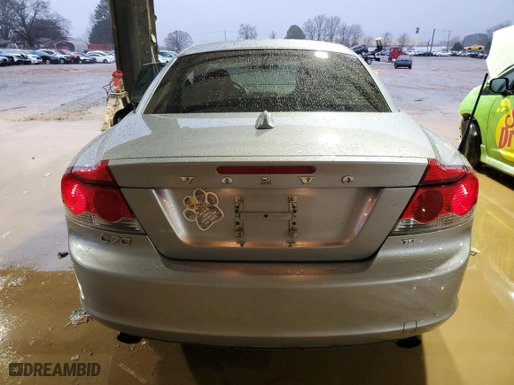 2010 Volvo C70 with VIN YV1672MC1AJ090433, listed as a Copart auction lot 44700745 with 178,132 mi miles and Salvage Title. Bid and sale history available at carsss.com. Image 6.