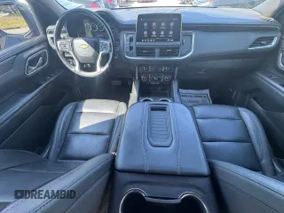 2021 Chevrolet Suburban LT z VIN 1GNSCCKD2MR303016, wystawiony jako Copart lot #57201425 z przebiegiem 244 286 mil mil oraz Czysty tytuł • Clean title. Historia ofert i sprzedaży dostępna na DreamBid. Obrazek 9.