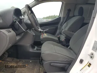 2014 Nissan NV200 S z VIN 3N6CM0KN2EK698943, wystawiony jako Copart lot #54773105 z przebiegiem 173 614 mil mil oraz Szkody całkowita. Historia ofert i sprzedaży dostępna na DreamBid. Obrazek 7.