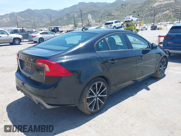 2018 Volvo S60 Dynamic with VIN YV126MFL9J2456143, listed as a IAAI auction lot 41309128 with 28,783 mi miles. Bid and sale history available at carsss.com. Image 4.