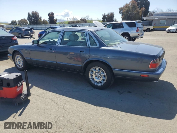1998 Jaguar XJ with VIN SAJHX1247WC841374, listed as a Copart auction lot 51693595 with 109,509 mi miles and Clean Title. Bid and sale history available at DreamBid. Image 2.