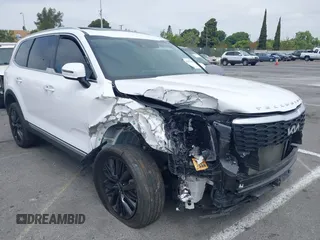 2022 Kia Telluride SX with VIN 5XYP5DHC9NG247668, listed as a IAAI auction lot 42177230 with 37,401 mi miles and . Bid and sale history available at DreamBid. Image 1.