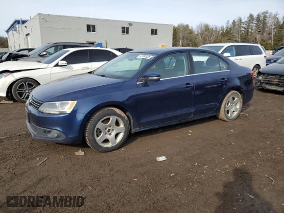 2014 Volkswagen Jetta Comfortline with VIN 3VWDL7AJ3EM389579, listed as a Copart auction lot 47085025 with 261,379 mi miles and Clean title. Bid and sale history available at DreamBid. Image 1.