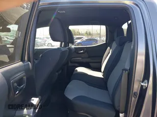2021 Toyota Tacoma SR5 с VIN 3TMDZ5BN6MM099584, выставлен на аукционе IAAI как лот 41848068 с пробегом 28 556 миль миль и . История ставок и продаж доступна на DreamBid. Изображение 8.