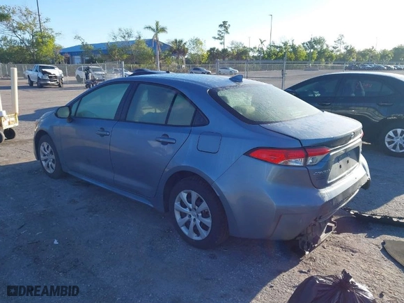 2021 Toyota Corolla LE with VIN JTDEPMAE7MJ156524, listed as a IAAI auction lot 41829933 with 44,406 mi miles. Bid and sale history available at carsss.com. Image 3.