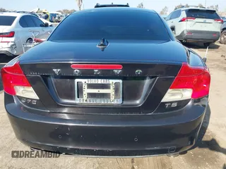 2013 Volvo C70 T5 z VIN YV1672MC8DJ139597, wystawiony jako IAAI lot #41459072 z przebiegiem 115 807 mil mil oraz . Historia ofert i sprzedaży dostępna na DreamBid. Obrazek 16.