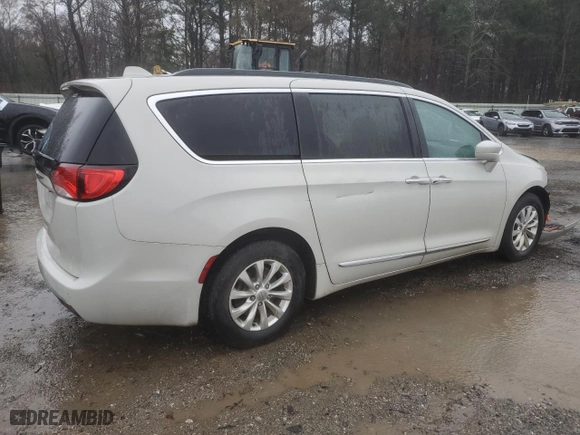 2017 Chrysler Pacifica Touring-L with VIN 2C4RC1BG3HR771830, listed as a Copart auction lot 45156635 with 78,713 mi miles and Salvage Title. Bid and sale history available at carsss.com. Image 3.