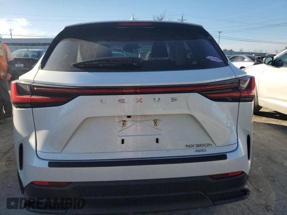 2024 Lexus NX 350h z VIN JTJAKCEZ4R2033931, wystawiony jako Copart lot #43448205 z przebiegiem Nie podano mil oraz Czysty tytuł • Clean title. Historia ofert i sprzedaży dostępna na DreamBid. Obrazek 6.