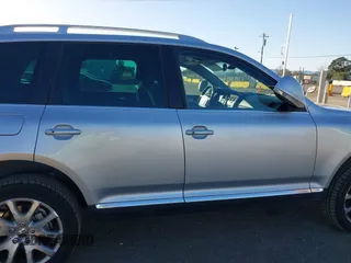 2010 Volkswagen Touareg VR6 with VIN WVGBF7A92AD001704, listed as a IAAI auction lot 41751316 with 80,597 mi miles and . Bid and sale history available at DreamBid. Image 13.