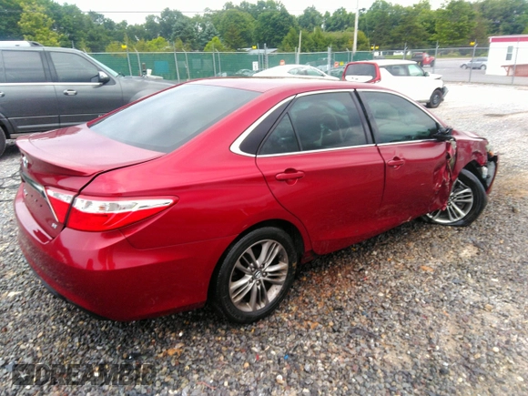 2017 Toyota Camry XLE z VIN 4T1BF1FK9HU699893, wystawiony jako IAAI lot #33158588 z przebiegiem 139 476 mil mil oraz . Historia ofert i sprzedaży dostępna na DreamBid. Obrazek 4.