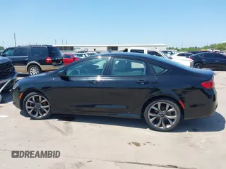 2015 Chrysler 200 S with VIN 1C3CCCBG6FN570407, listed as a IAAI auction lot 41958314 with 155,938 mi miles and . Bid and sale history available at carsss.com. Image 14.