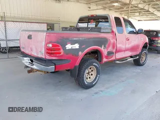 2000 Ford F-150 z VIN 2FTRX08W4YCA56216, wystawiony jako IAAI lot #42172596 z przebiegiem Nie podano mil oraz . Historia ofert i sprzedaży dostępna na DreamBid. Obrazek 4.