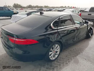 2019 Jaguar XF 25t Premium with VIN SAJBD4FX4KCY79210, listed as a IAAI auction lot 41716178 with 76,314 mi miles. Bid and sale history available at carsss.com. Image 19.