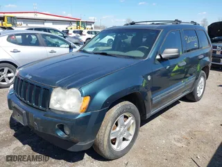 2005 Jeep Grand Cherokee Laredo with VIN 1J4HR48N85C536338, listed as a IAAI auction lot 42000017 with 195,758 mi miles. Bid and sale history available at carsss.com. Image 2.