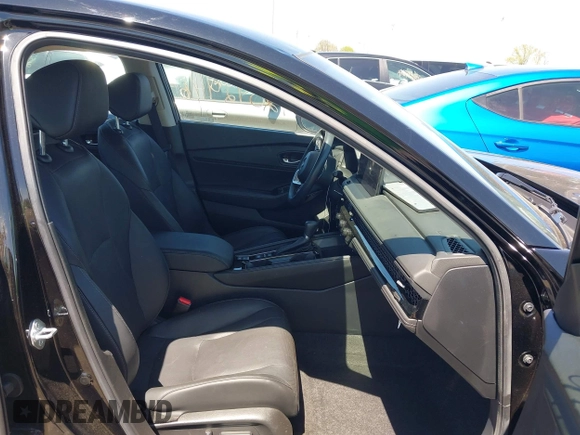 2023 Honda Accord Touring with VIN 1HGCY2F88PA040055, listed as a IAAI auction lot 42092946 with 32,930 mi miles and . Bid and sale history available at DreamBid. Image 5.