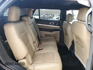 2017 Ford Explorer XLT z VIN 1FM5K7D85HGA35690, wystawiony jako Copart lot #47693985 z przebiegiem 171 884 mil mil oraz Szkoda całkowita • Salvage title. Historia ofert i sprzedaży dostępna na DreamBid. Obrazek 11.
