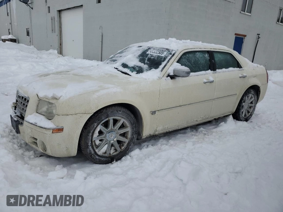 2005 Chrysler 300 with VIN 2C3AA63H45H581998, listed as a Copart auction lot 44332505 with 154,932 mi miles and Clean Title. Bid and sale history available at carsss.com. Image 1.