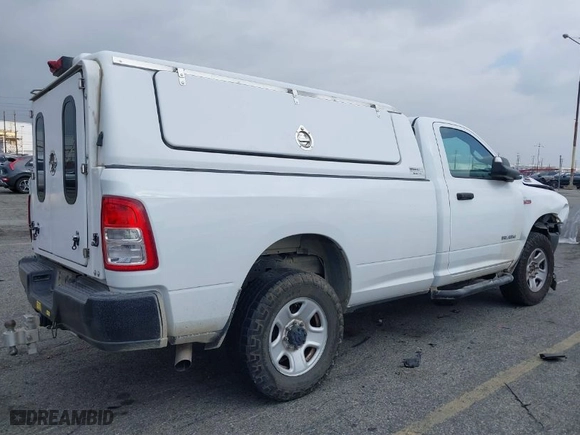 2019 Ram 2500 Tradesman with VIN 3C6MR5AJ7KG666337, listed as a IAAI auction lot 41439786 with 86,836 mi miles. Bid and sale history available at carsss.com. Image 4.