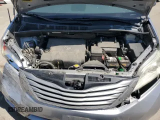 2014 Toyota Sienna XLE with VIN 5TDYK3DCXES496657, listed as a Copart auction lot 60498015 with 178,486 mi miles and Salvage title. Bid and sale history available at DreamBid. Image 12.